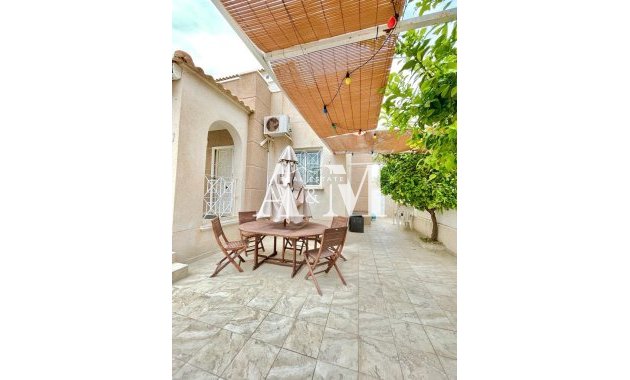 Location à long terme - Maison de ville - Torrevieja - Nueva Torrevieja - Aguas Nuevas