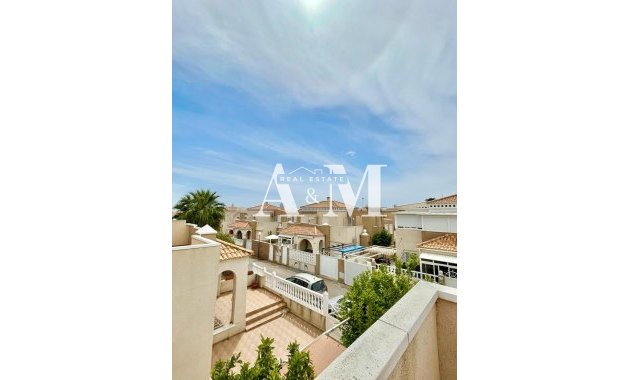 Location à long terme - Maison de ville - Torrevieja - Nueva Torrevieja - Aguas Nuevas