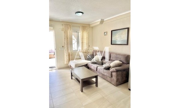 Location à long terme - Maison de ville - Torrevieja - Nueva Torrevieja - Aguas Nuevas