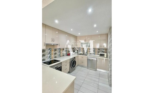 Location à long terme - Maison de ville - Torrevieja - Nueva Torrevieja - Aguas Nuevas