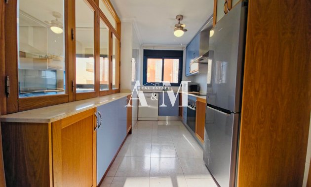 Alquiler a largo plazo - Apartamento / piso - Torrevieja - La Veleta