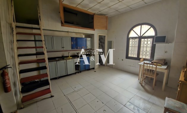 Long Term Rental - Commercial - Torrevieja - Playa de los Locos