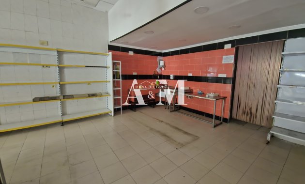 Long Term Rental - Commercial - Torrevieja - Playa de los Locos