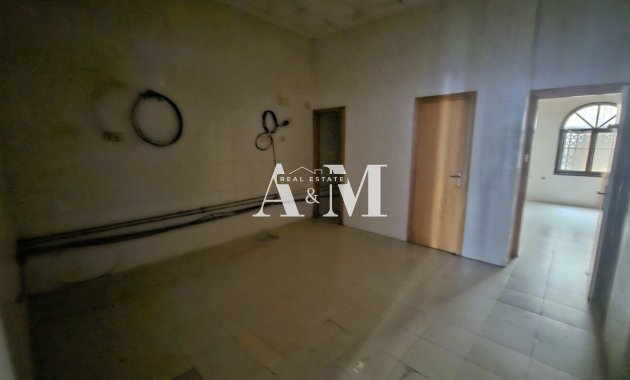 Long Term Rental - Commercial - Torrevieja - Playa de los Locos