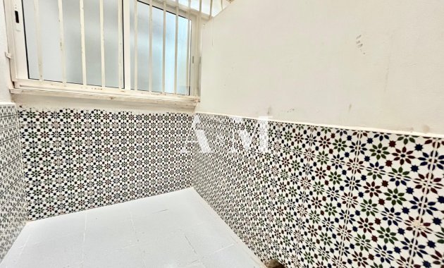 Long Term Rental - Apartment / flat - Torrevieja - Playa de los Locos