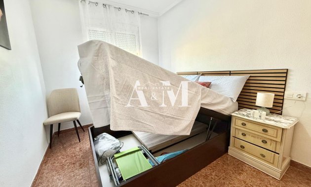 Alquiler a largo plazo - Apartamento / piso - Torrevieja - Centro