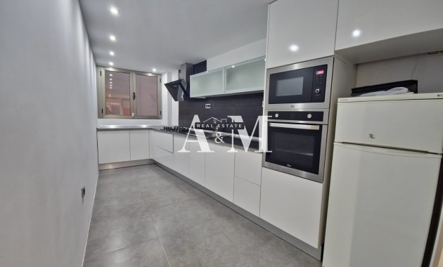 Resale - Apartment / flat - Torrevieja - Playa del Cura