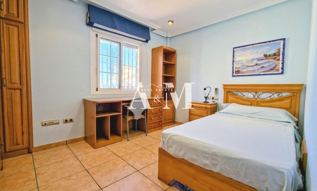 Alquiler a largo plazo - Chalet - Orihuela Costa - Playa Flamenca