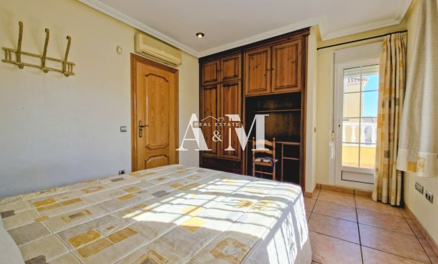 Alquiler a largo plazo - Chalet - Orihuela Costa - Playa Flamenca