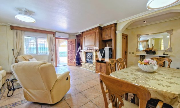 Alquiler a largo plazo - Chalet - Orihuela Costa - Playa Flamenca