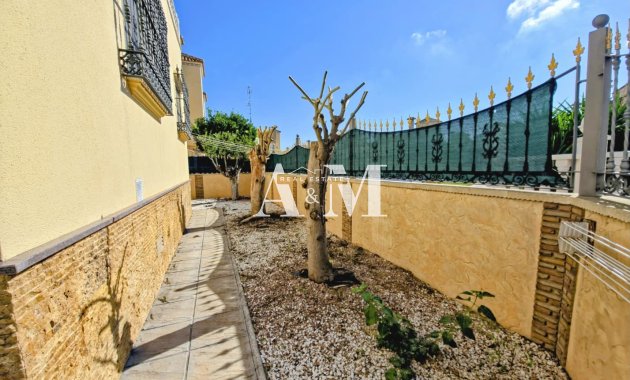 Alquiler a largo plazo - Chalet - Orihuela Costa - Playa Flamenca