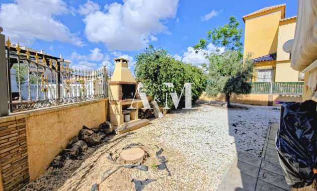 Alquiler a largo plazo - Chalet - Orihuela Costa - Playa Flamenca