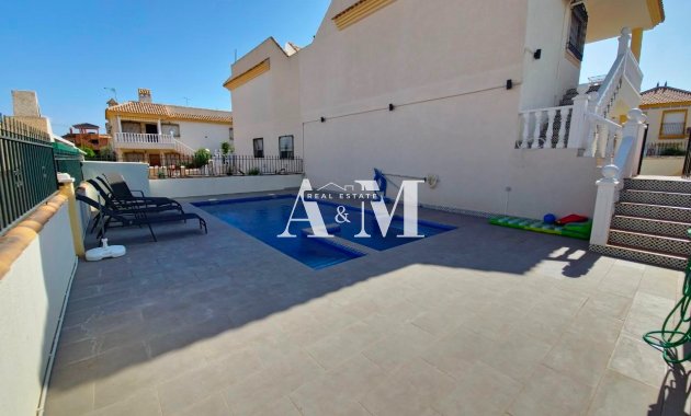 Location à long terme - Bungalow - Orihuela Costa - Villamartín