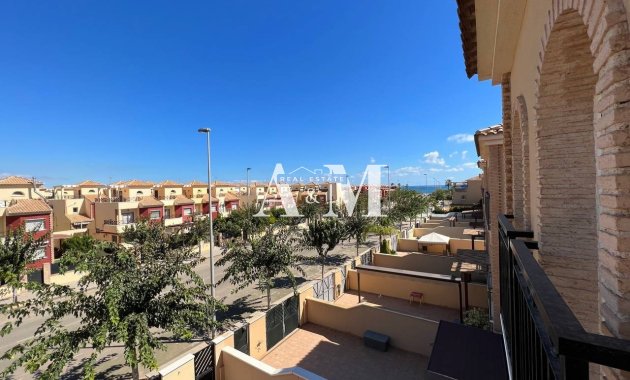 Alquiler a largo plazo - Chalet - Pilar de la Horadada