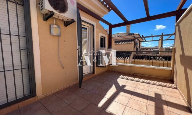 Alquiler a largo plazo - Chalet - Pilar de la Horadada