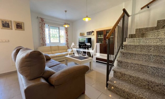 Alquiler a largo plazo - Chalet - Pilar de la Horadada