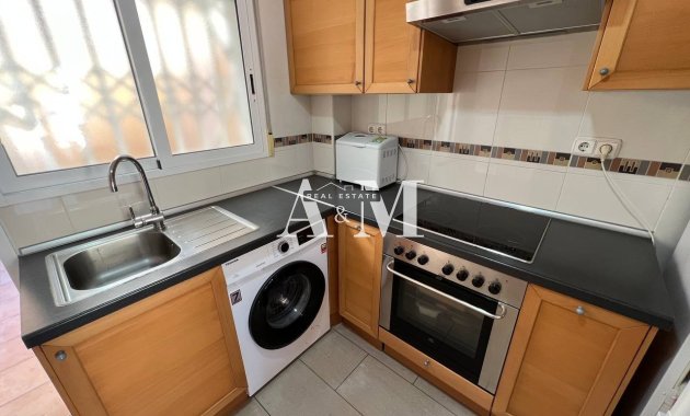 Alquiler a largo plazo - Chalet - Pilar de la Horadada