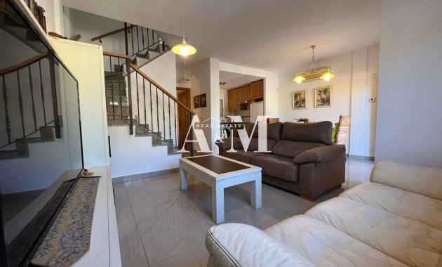 Alquiler a largo plazo - Chalet - Pilar de la Horadada