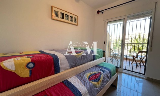 Alquiler a largo plazo - Chalet - Pilar de la Horadada