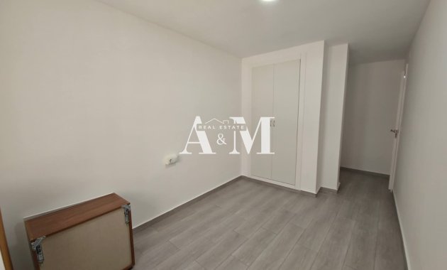 Long Term Rental - Apartment / flat - Torrevieja - Centro