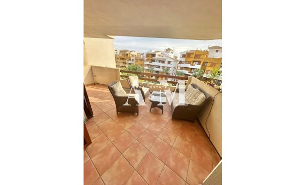 Alquiler a largo plazo - Apartamento / piso - Orihuela Costa - Punta Prima