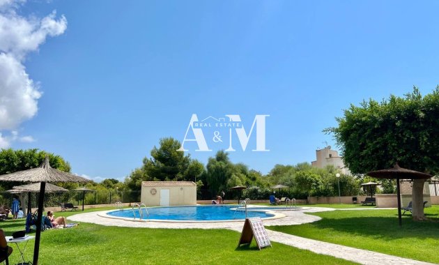 Location à long terme - Bungalow - Orihuela Costa - Villamartín