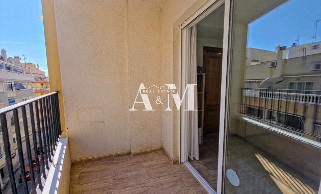 Alquiler a largo plazo - Apartamento / piso - Torrevieja - Playa del Cura
