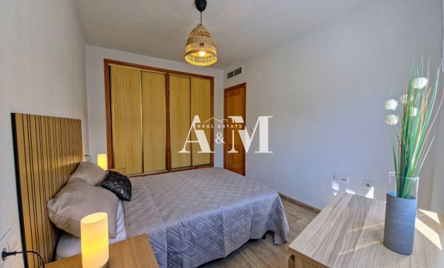Alquiler a largo plazo - Apartamento / piso - Torrevieja - Playa del Cura