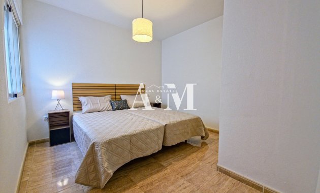 Alquiler a largo plazo - Apartamento / piso - Torrevieja - Playa del Cura