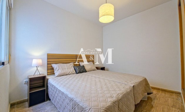 Alquiler a largo plazo - Apartamento / piso - Torrevieja - Playa del Cura