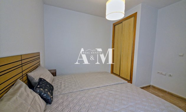 Alquiler a largo plazo - Apartamento / piso - Torrevieja - Playa del Cura