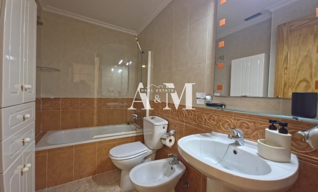 Alquiler a largo plazo - Apartamento / piso - Torrevieja - Centro