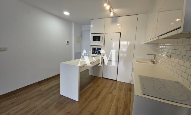 Alquiler a largo plazo - Apartamento / piso - Torre de la Horadada - Mil Palmeras