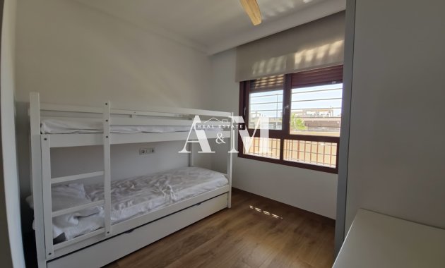 Alquiler a largo plazo - Apartamento / piso - Torre de la Horadada - Mil Palmeras