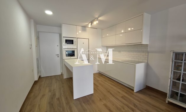 Alquiler a largo plazo - Apartamento / piso - Torre de la Horadada - Mil Palmeras