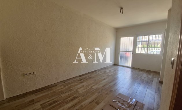 Location à long terme - Duplex - Dolores