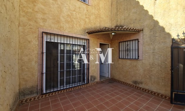 Location à long terme - Duplex - Dolores