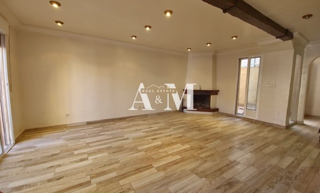 Location à long terme - Duplex - Dolores