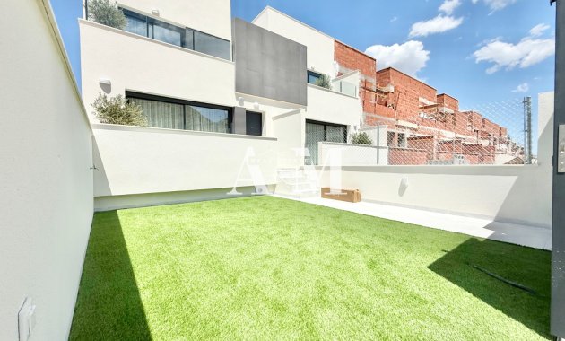 Obra nueva - low-bungalow - Cox