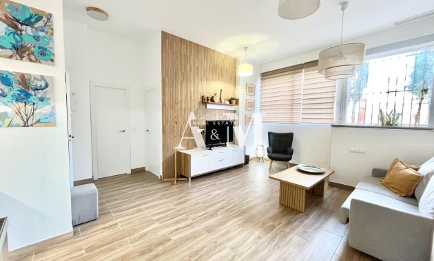 Alquiler a largo plazo - Apartamento / piso - Santa Pola