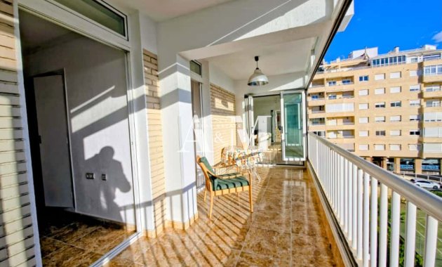 Долгосрочная аренда - Квартира / квартира - Torrevieja - El Acequión - Los Náufragos