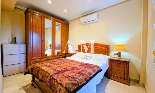 Alquiler a largo plazo - Apartamento / piso - Torrevieja - Centro