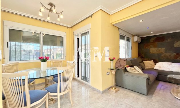 Location à long terme - Chalet - Torrevieja - Nueva Torrevieja - Aguas Nuevas