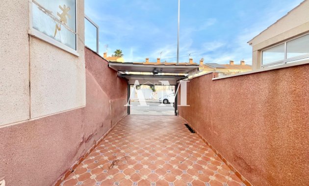 Location à long terme - Chalet - Torrevieja - Nueva Torrevieja - Aguas Nuevas