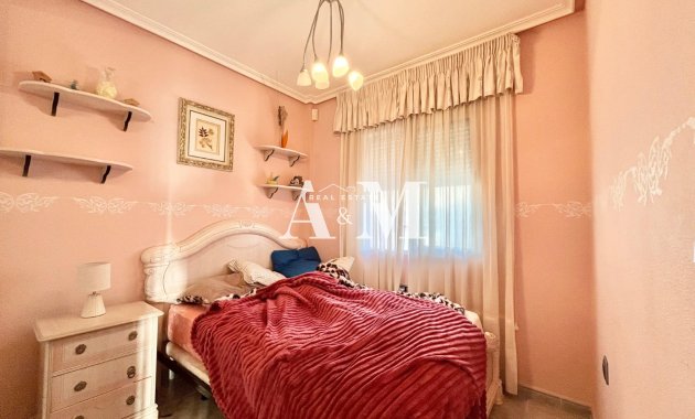 Location à long terme - Chalet - Torrevieja - Nueva Torrevieja - Aguas Nuevas