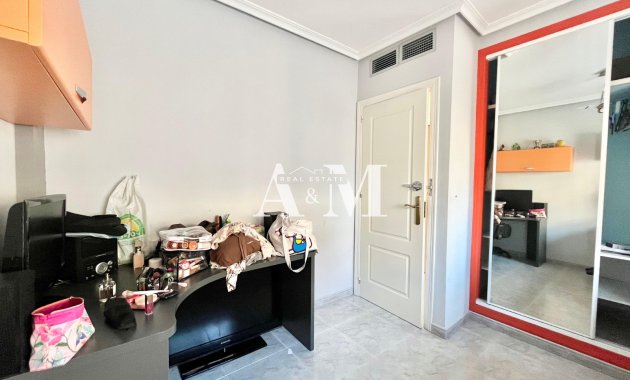 Location à long terme - Chalet - Torrevieja - Nueva Torrevieja - Aguas Nuevas