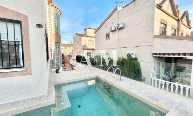 Location à long terme - Chalet - Torrevieja - Nueva Torrevieja - Aguas Nuevas