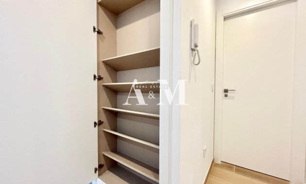 Alquiler a largo plazo - Apartamento / piso - Torrevieja