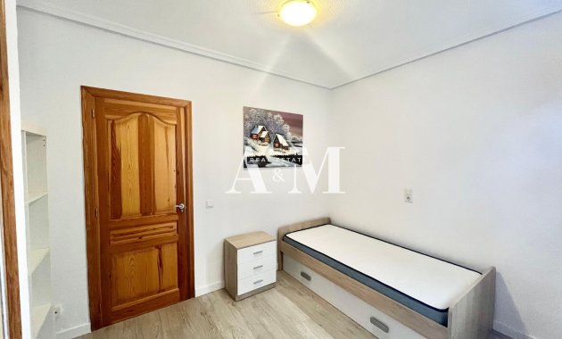 Long Term Rental - Apartment / flat - Torrevieja - Playa de los Locos