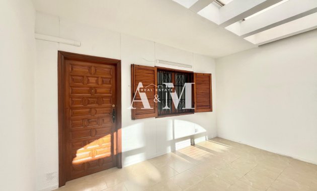 Long Term Rental - Apartment / flat - Torrevieja - Playa de los Locos